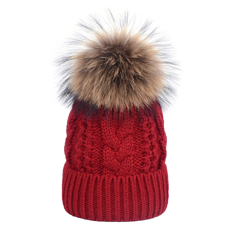 

Cable Twist Pattern Natural 15cm Raccoon Fur pompom Knitted Beanies Cap New Winter Women Warm Hats With Fur Ball