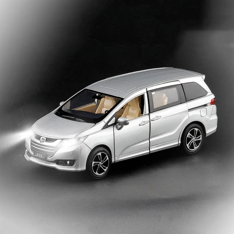 Серебристый 1/32 Honda Odyssey 6 модель открытой двери игрушечные машинки сплав оттягивающийся музыкальный флэш-автомобиль игрушки - Цвет: Серебристый
