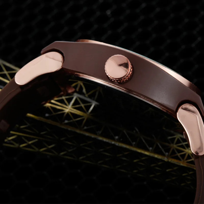 Часы наручные мужские с круглым аналоговым кварцевым механизмом чёрные и