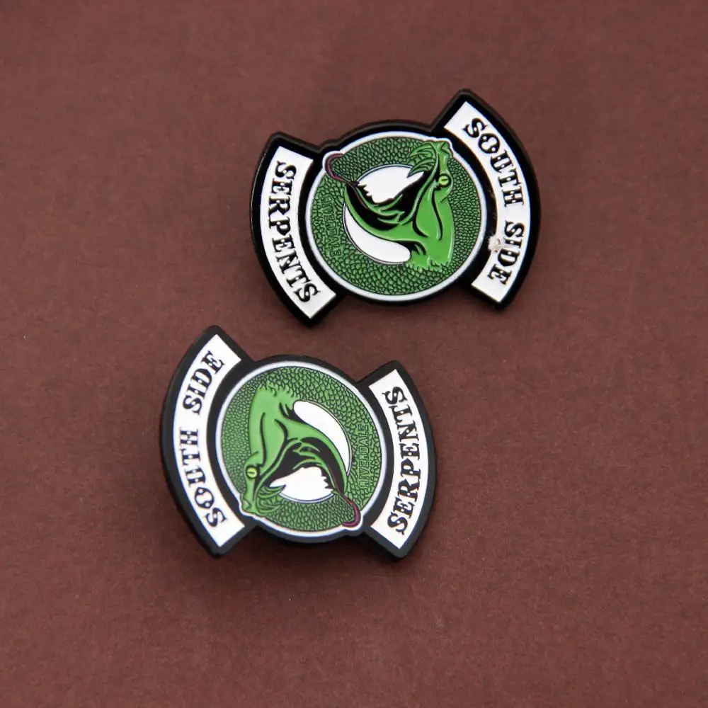 Ривердейл змеи Общество значок косплея Книги об оружии Косплей брошь кулон