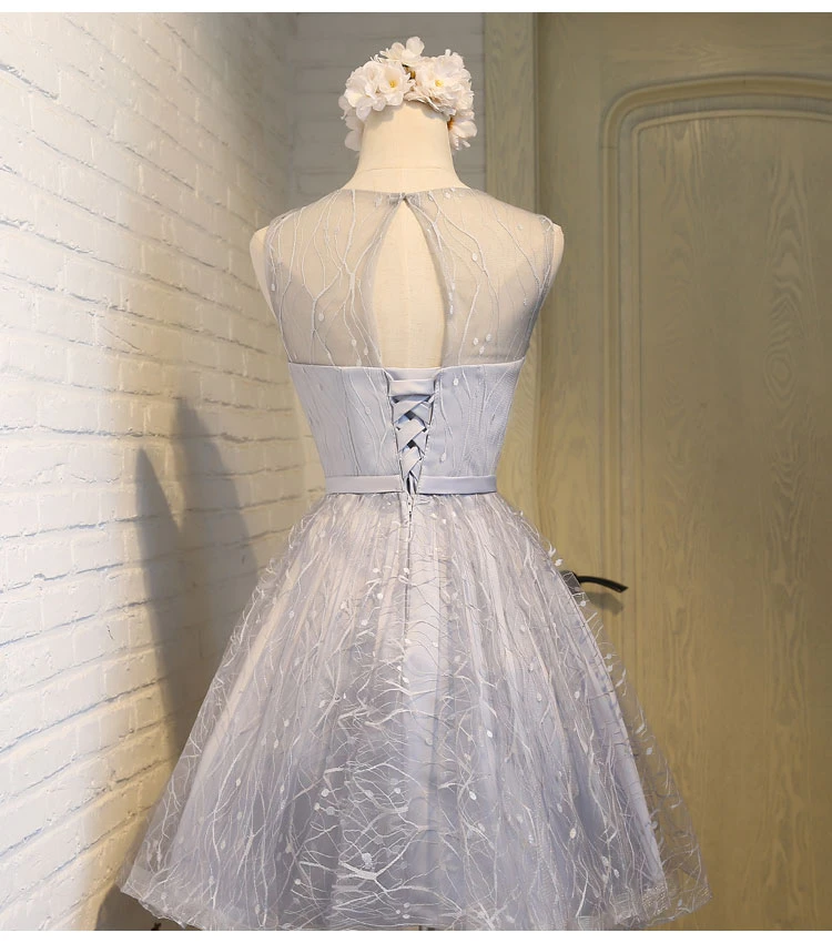 Женское платье для выпускного вечера яркое короткое из тюлевой ткани с бантом