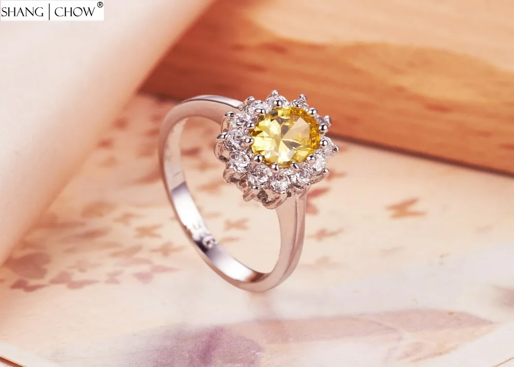 Женское кольцо из серебра 925 пробы с желтым кварцем | Украшения и аксессуары