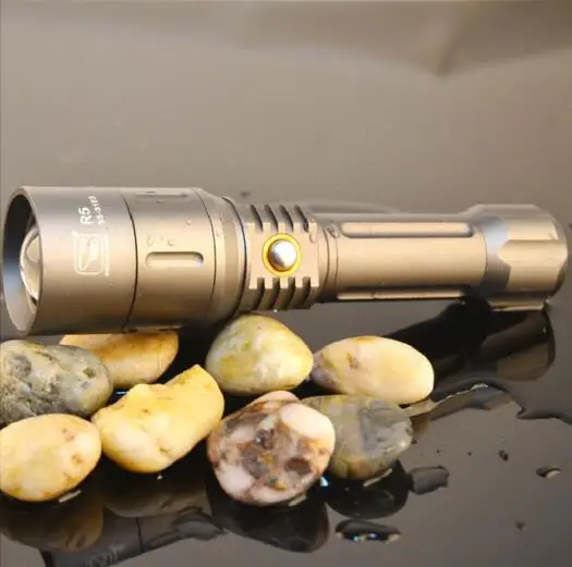 R5 светодиодный светильник из сплава с большим диапазоном зарядки вращающимся