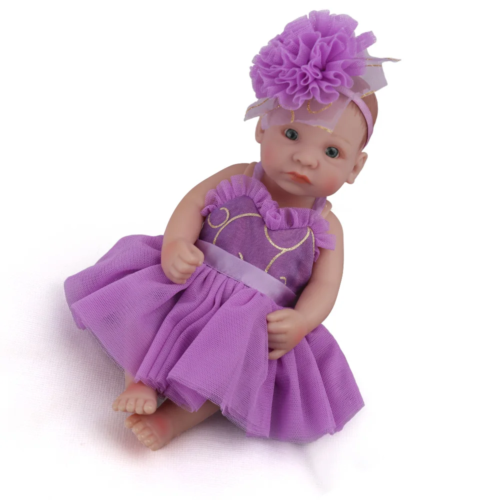 NPK кукла мини Reborn Baby DOLL 10 дюймов подарок для девочек Дети Playmate полный винил мягкие рождественские подарки фиолетовое платье красивое Коллекционное
