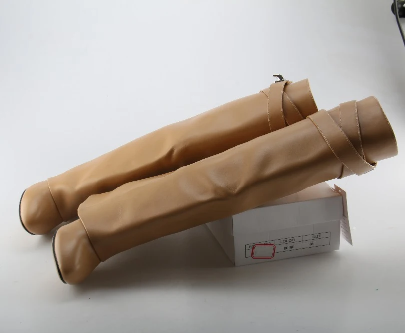 Сапоги женские замшевые до колена на танкетке с металлической пряжкой | Обувь