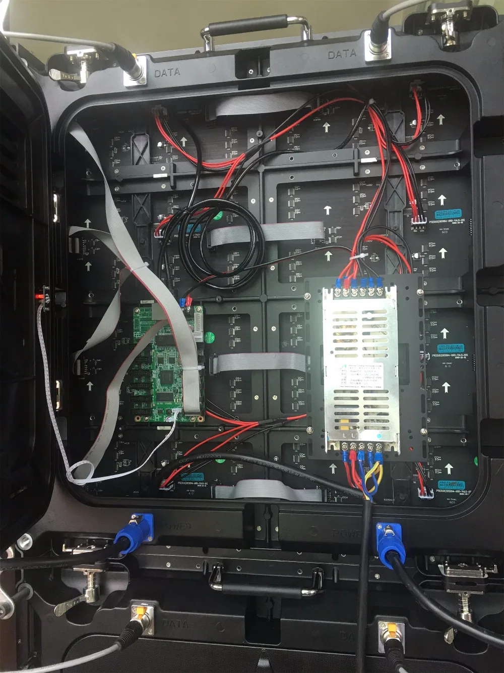 Светодиодная матрица p5 128x128 светодиодный шкаф P5 для помещений Аренда