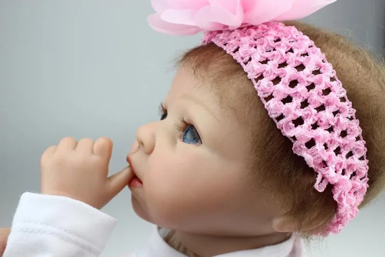 

55cm Silicone Reborn babies Dolls Lifelike Baby doll cute Collection Handmade Realistic Silicone Alive for girl birthday gift