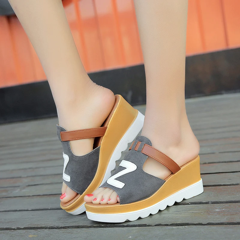 Сандалии женские кожаные на танкетке элегантные Босоножки с открытым носком со