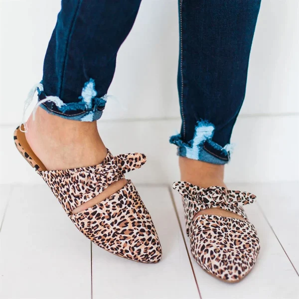 Leopard Новые летние тапочки на плоской подошве с острым носком и бантом сандалии 6 Цвет Для женщин обувь Лидер продаж пляжные - Цвет: Leopard