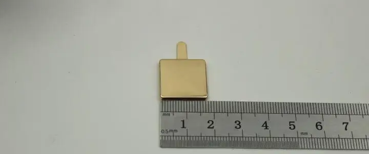 Бесплатная доставка (10 шт./лот) красивые сандалии с золотым бантом кнопки для