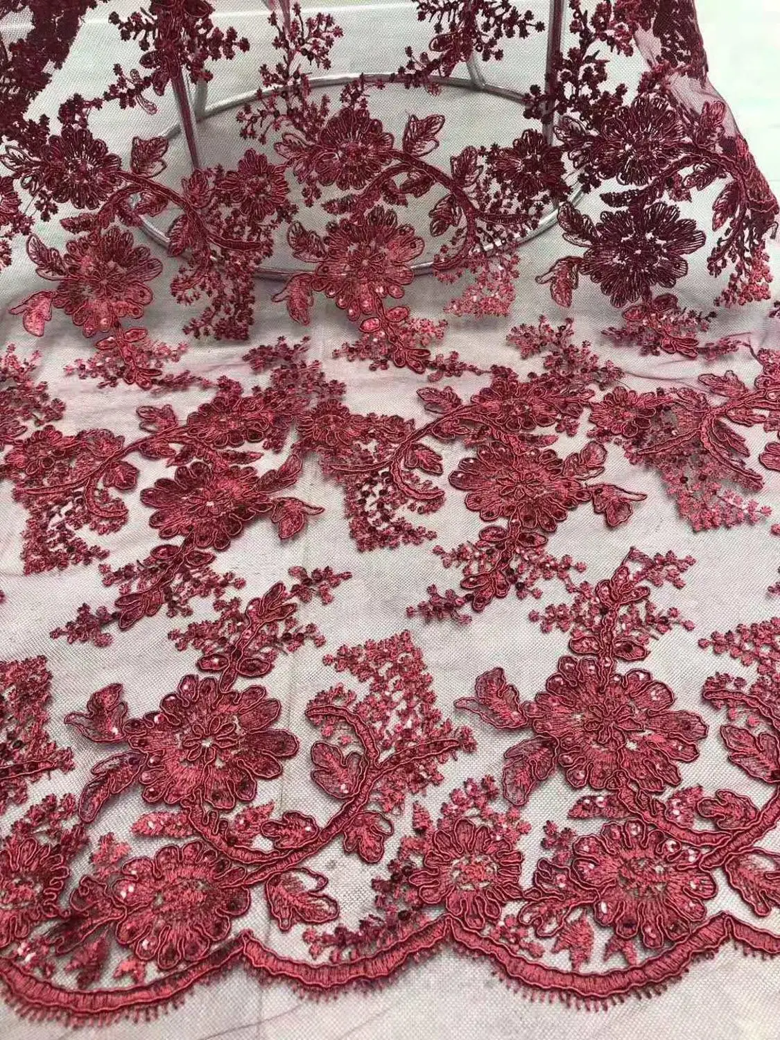 Водорастворимая нить высокой плотности вышитая французская сетчатая газовая