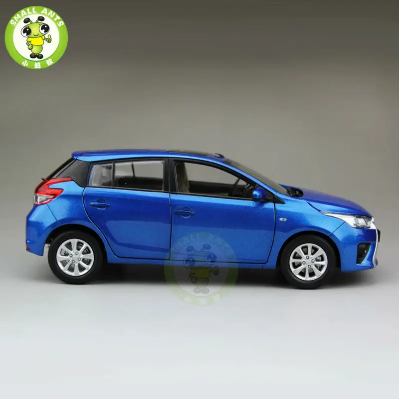 1:18 Yaris L литье под давлением модель автомобиля синий