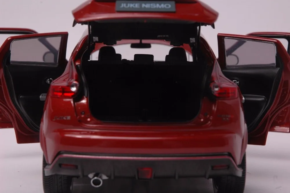 1:18 литья под давлением модель для Nissan Juke Nismo RS Красный сплав игрушечный автомобиль миниатюрная Коллекция подарков