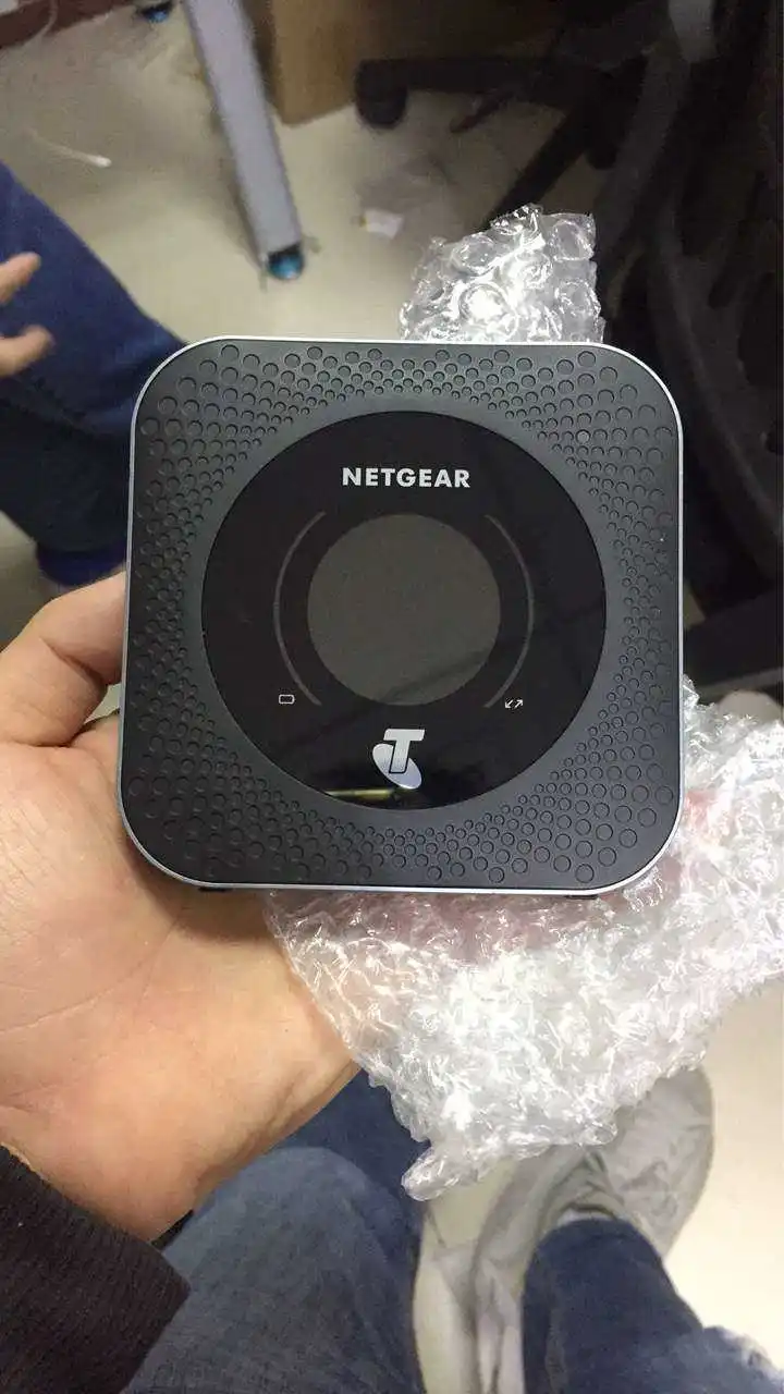 Разблокированный Netgear Nighthawk M1 MR1100 4G Cat16 гигабитный Мобильный Wi-Fi роутер |
