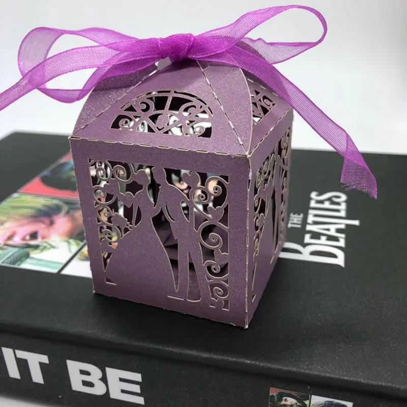 One couple purple Разные цвета, Настраиваемые свадебные коробки для конфет, свадебные коробки для конфет, сумки для конфет, вечерние украшения для дома, 50 шт - Цвет: One couple purple