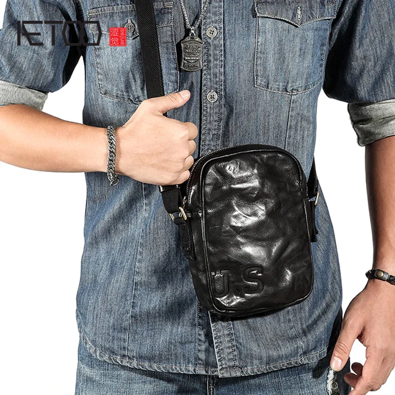 

AETOO Retro Messenger Bag Men's Mini Leather Bag Men's Leather Bag Vertical Men's Bag Casual Carrying Shoulder Bag