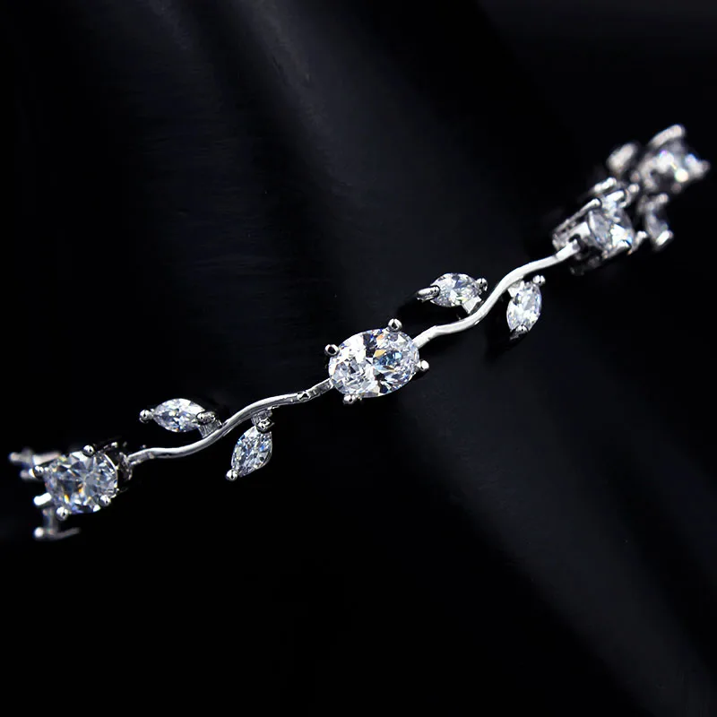 Женский браслет с цирконием модный из чистого белого золота огранкой маркиза