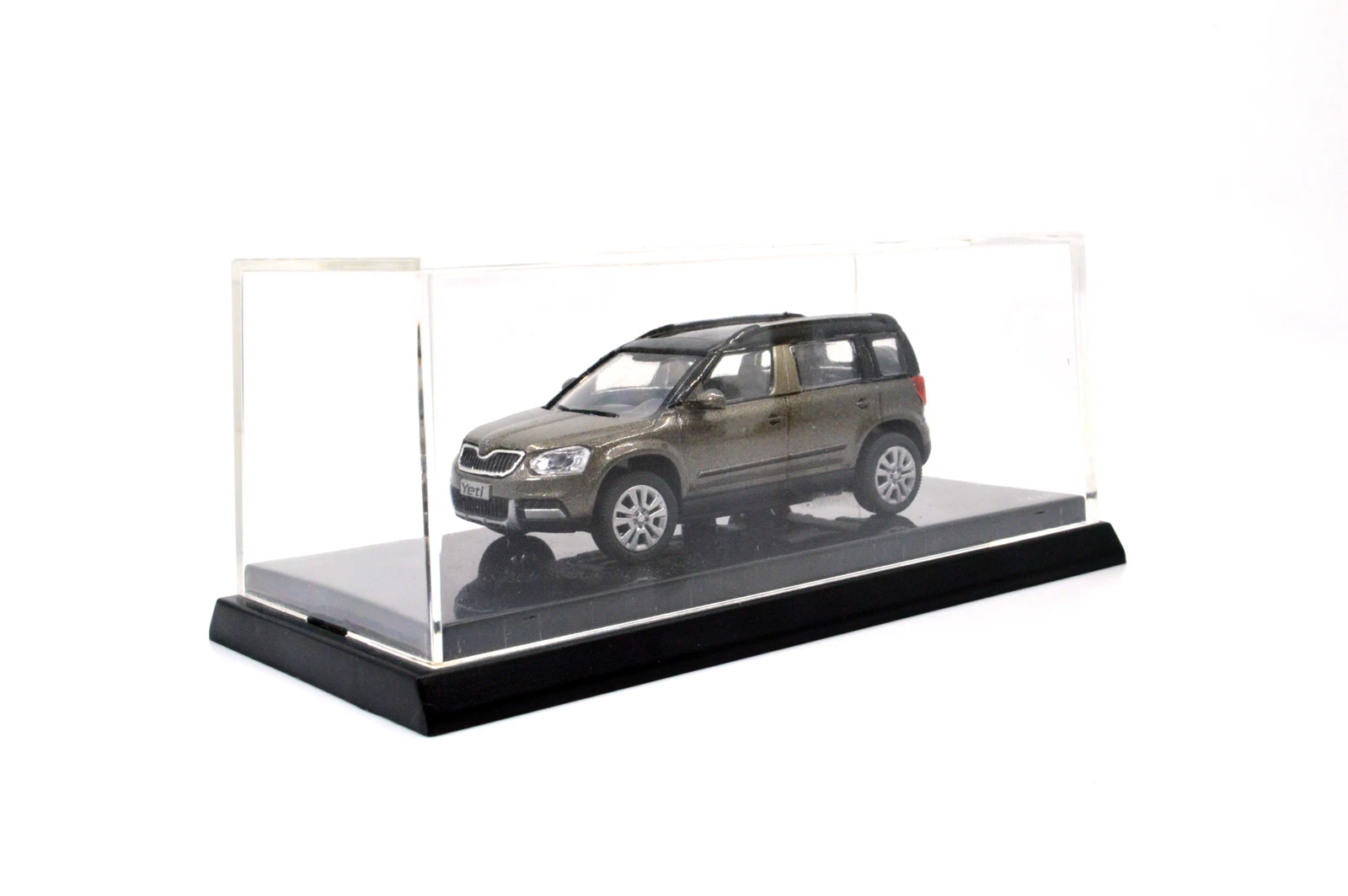 1:64 1/64 1 64 SVW Skoda Yeti 2013 коричневый литой под давлением игрушечный автомобиль