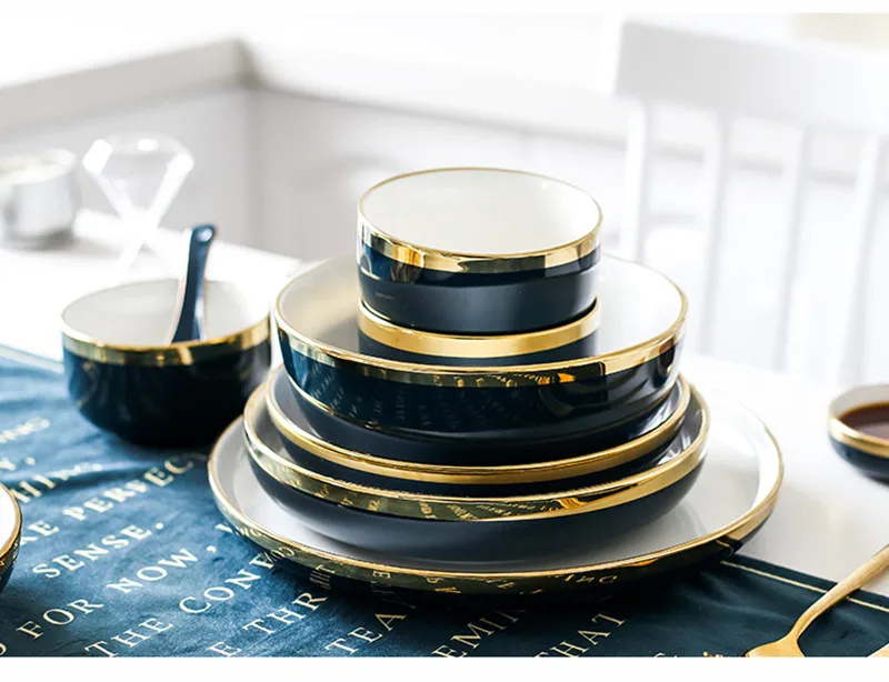 Синяя Керамическая обеденная тарелка с золотым краем, кухонная тарелка, набор посуды, роскошный Западный поднос, ГОВЯЖЬЯ десертная тарелка, блюдо для торта, ложка, миска, 1 шт