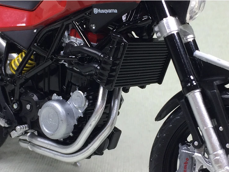 1:12 KTM Husqvarna Nuda 900 R внедорожная модель мотоцикла лучший подарок на день рождения и Рождество для коллекции