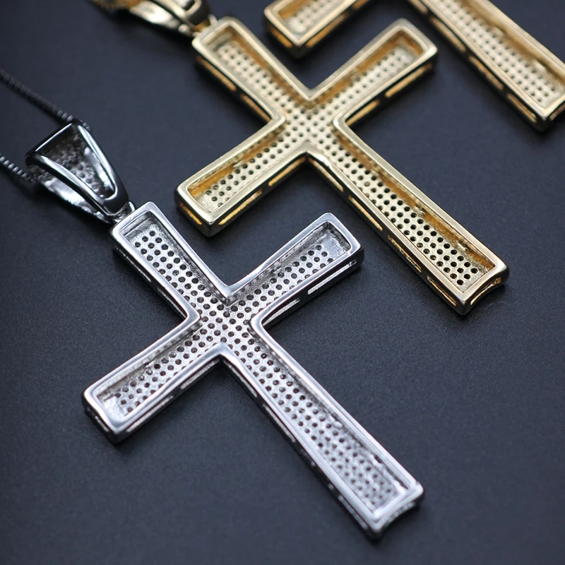 Ожерелье с подвеской в виде крупного креста полностью покрытое фианитом цепочка