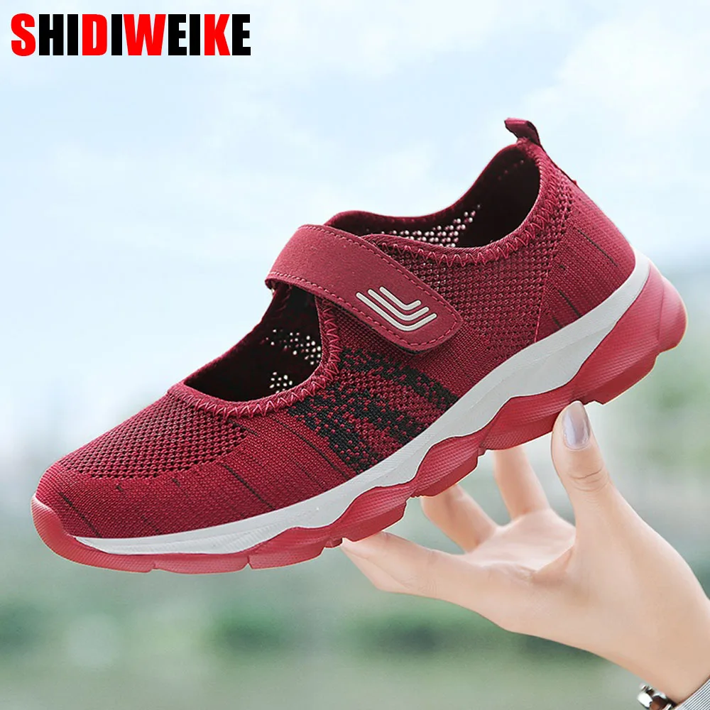 Модные летние женские туфли на плоской платформе Женская повседневная обувь из