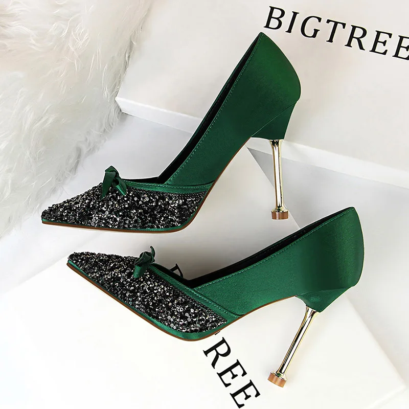green BIGTREE/туфли-лодочки на высоком каблуке; Цвет зеленый, золотой; женская обувь; элегантная обувь на шпильке; zapatos fiesta mujer tacon; украшенная шелковой бабочкой; salto alto - Цвет: green