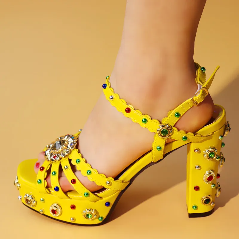 Обувь в африканском стиле Цвет желтый Комплект из обуви без сумки