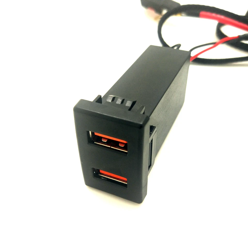 Автомобильное зарядное устройство с двумя Usb портами 12 В для Mazda|Кабели адаптеры и