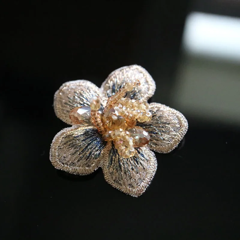 1 шт. Цветочные вышитые бисером и стразами ручной работы нашивки для одежды