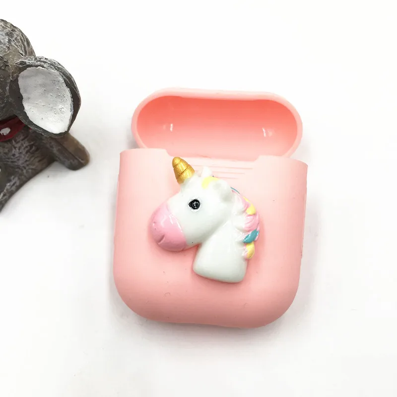 Силиконовый чехол для наушников Apple Airpods с единорогом противоударный AirPods