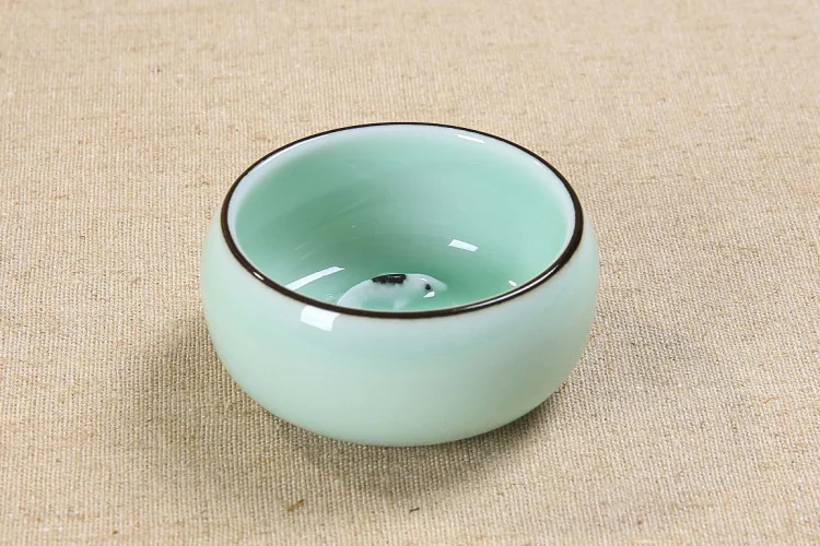 Декоративно-прикладное искусство керамики чашек Longquan celadon цветная чашка с карпом