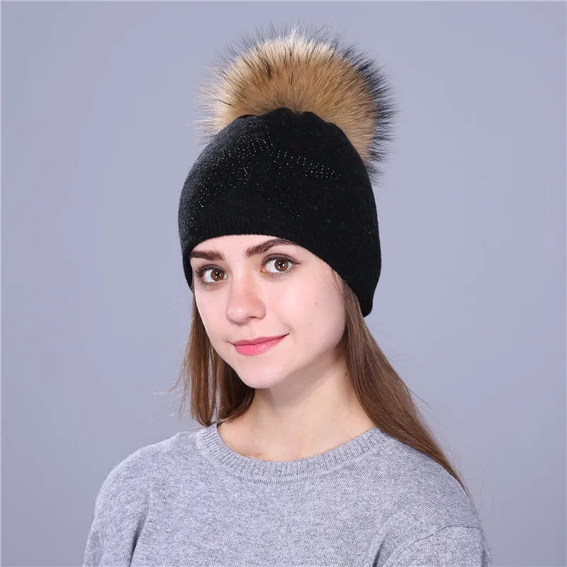 

Lady Wool Knitted Pompom Hat Female Pullover Woolen Cap Oversized Raccoon Wool Ball Hat Women's Double Warm Knitting Cap B-9074