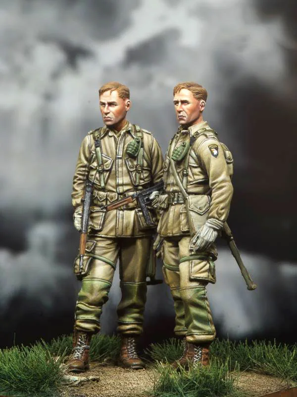 Новый несобранный старинный Экипаж 1/35 года включает в себя 2 фигурки из смолы