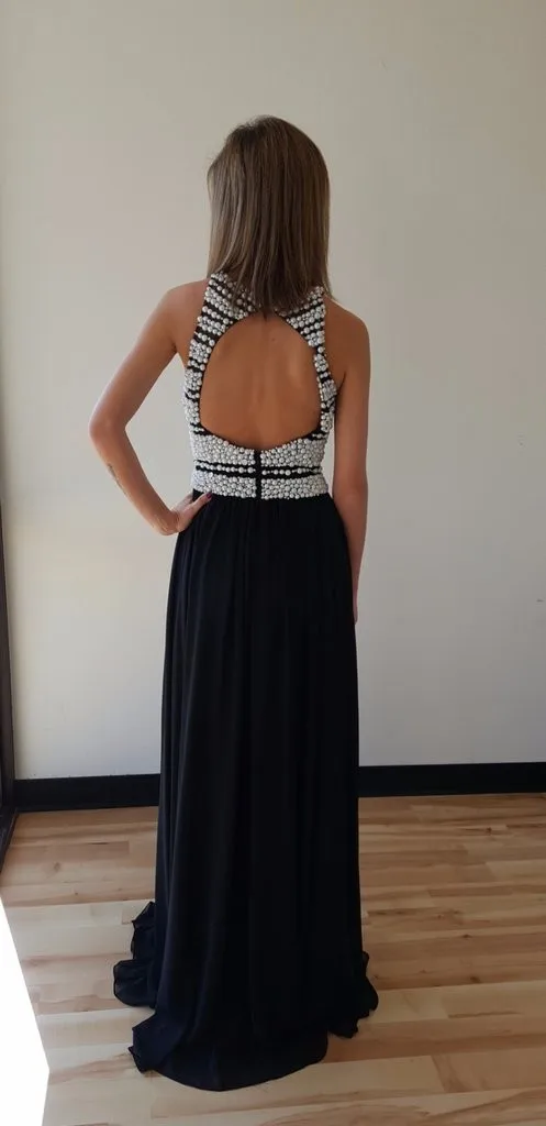 Черное шифоновое платье для выпускного расшитое бусинами элегантное с вырезами