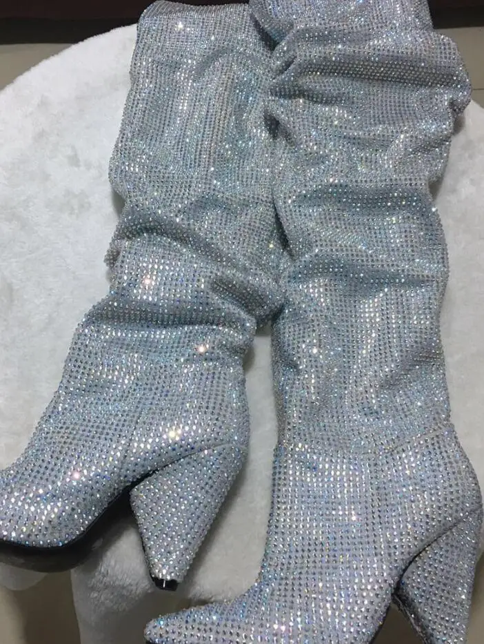 Stylesowner/Новинка года; роскошные женские сапоги до колена с острым носком и кристаллами; пикантные сапоги на не сужающемся книзу массивном каблуке; женские рыцарские сапоги; настоящая фотография - Цвет: Белый