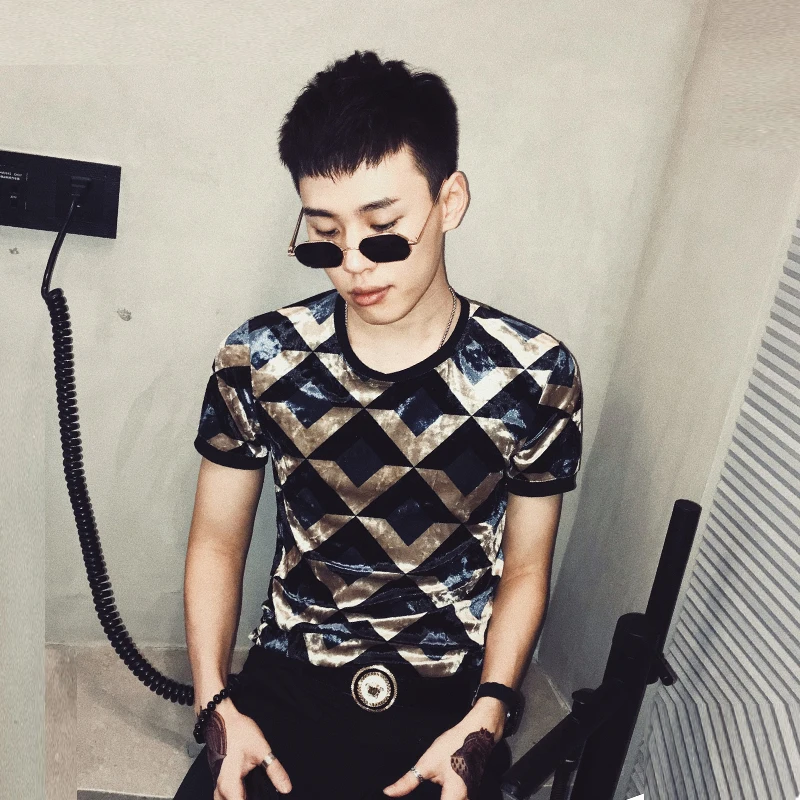 Серебряный футболки Для мужчин новый шаблон летняя одежда цветок Цвет короткий