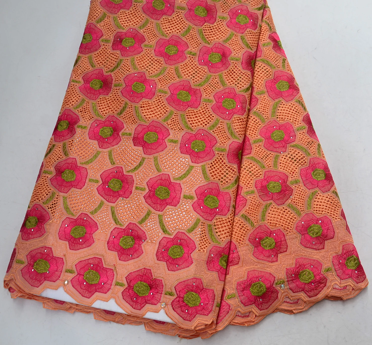 Новейшая Высококачественная классическая швейцарская вуаль кружевная ткань