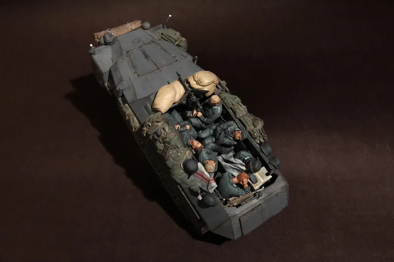 1/35 модельная фигурка из смолы в комплекте нераскрашенная 258 без
