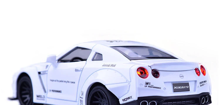 1:32 GTR, модель спортивного автомобиля, литая под давлением, имитация металлического сплава, оттягивающие назад Автомобили, огни, игрушки для детей, подарки для детей