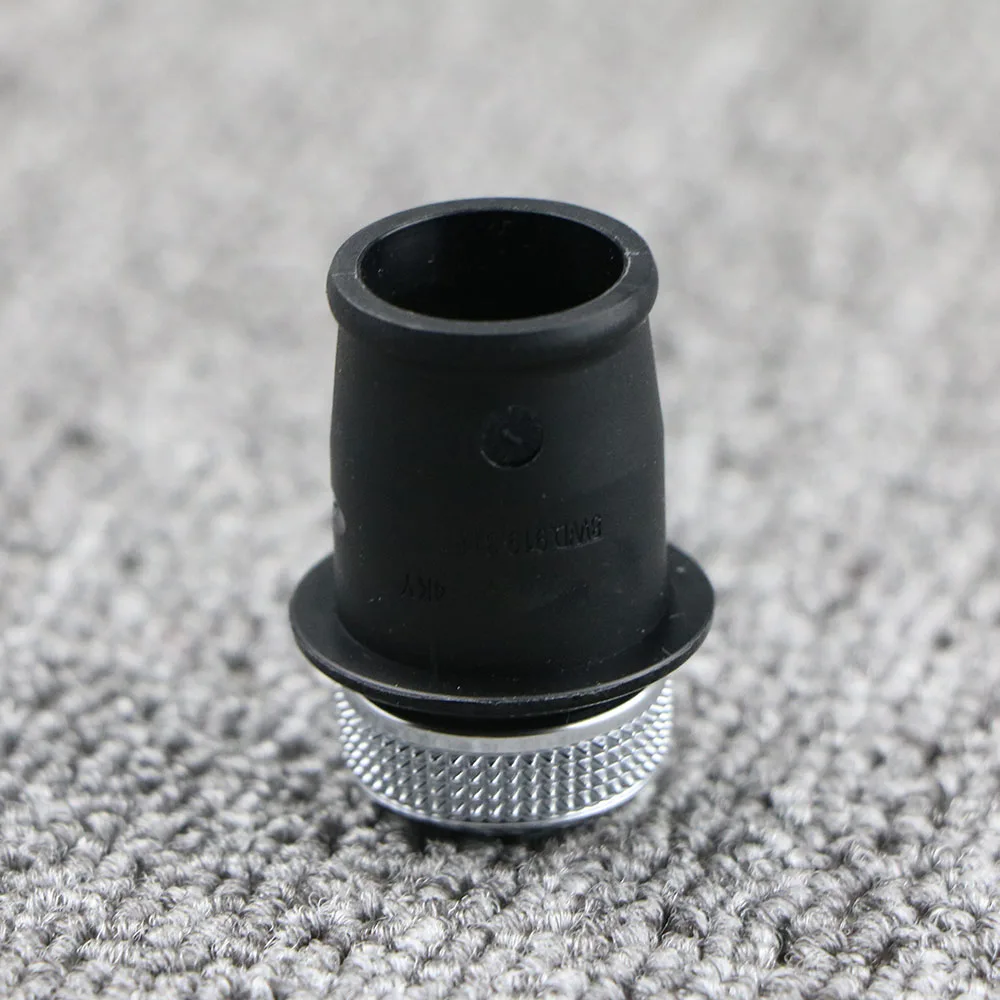 8WD919311 12V крышка прикуривателя хромированный подключение к автомобильному прикуривателю для A3 A4 A5 A6 A7 Q3 Q5 Q7 TT RS6 RS7 S3 S4