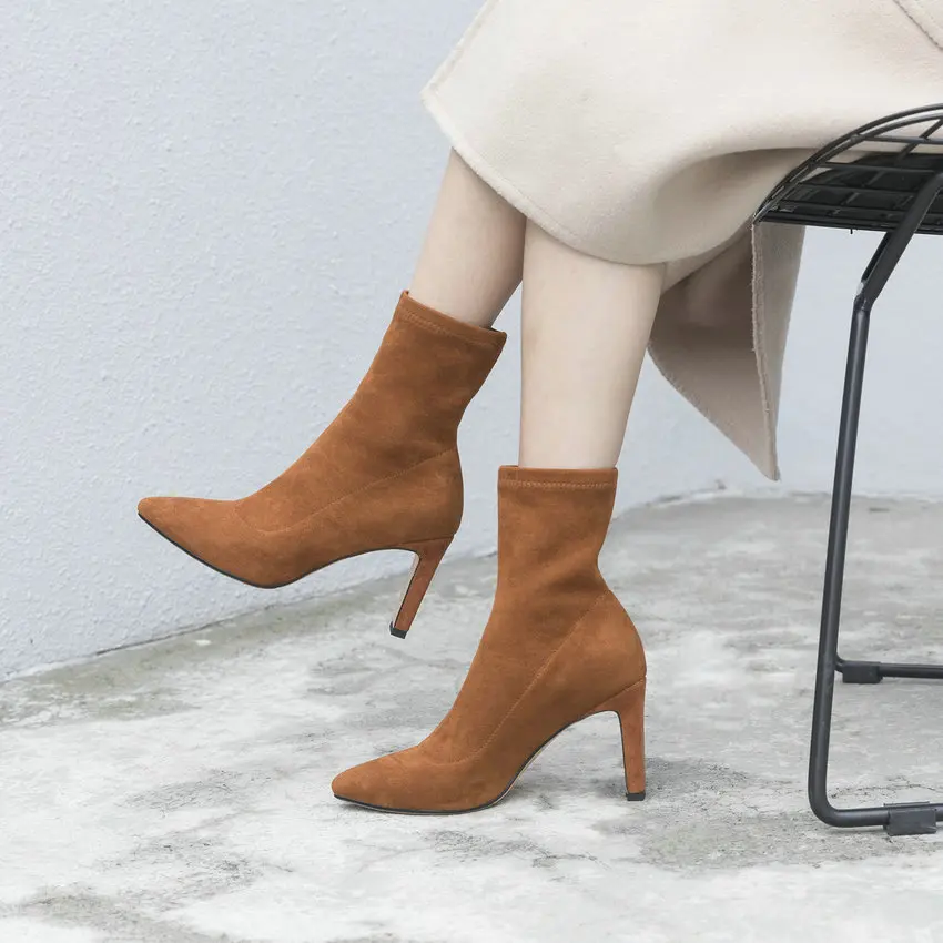QUTAA/ г. Модные Нескользящие женские ботинки-носки из флока на квадратном каблуке пикантные универсальные ботильоны с острым носком осень-зима размеры 34-43