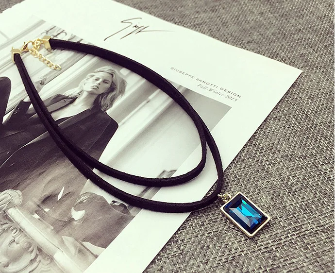 

2018 New Geometry Fashion Square Rhinestone Necklace Multilayer Necklace Pendant Asphyxiation Information Mark West Necklace Wom