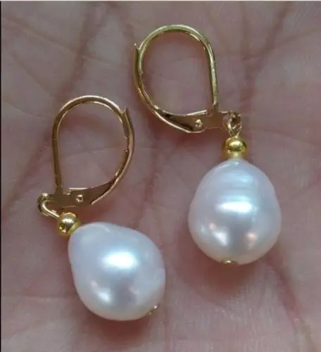 

Mesmerizing Loose party Beads Baroque 10-11mm Freshwater pearl earring natural