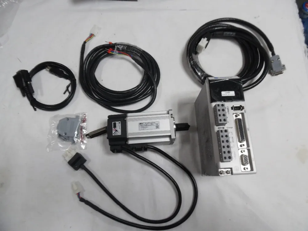 Фото Leadshine 60 мм 400 Вт Серводвигатель ACM6004L2H-51-B + L5-400 1PH 220 В серводвигатель переменного Leadshine 60 мм 400 Вт Серводвигатель ACM6004L2H-51-B + L5-400 1PH 220 В серводвигатель переменного