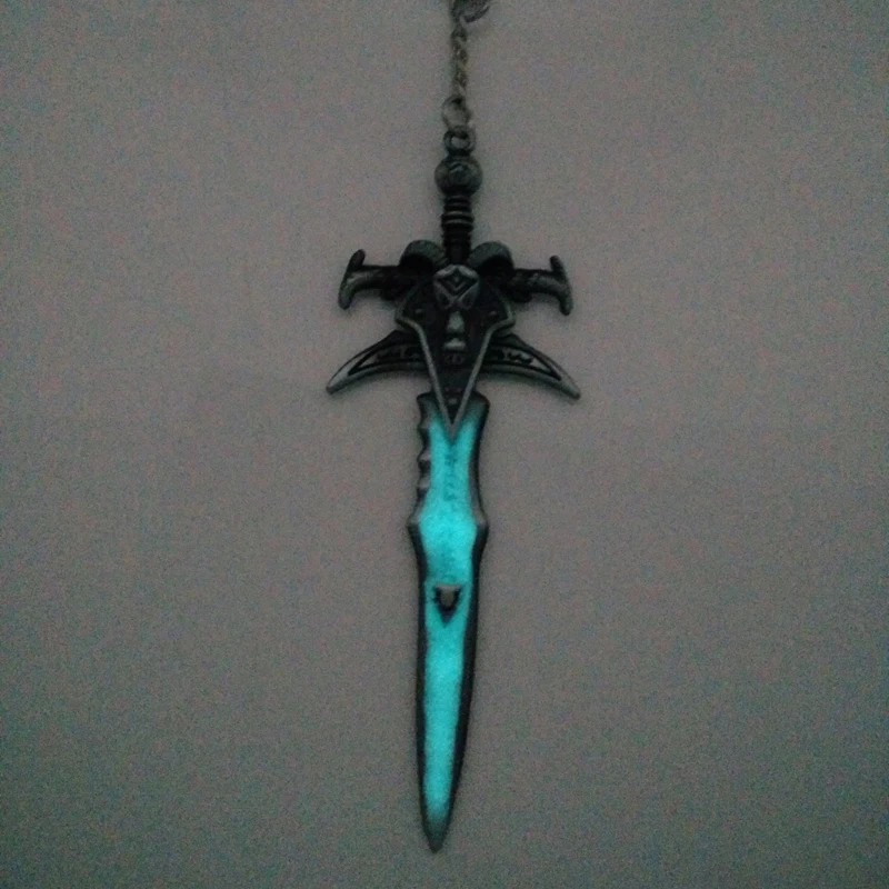 Dongsheng World of War Craft WOW демон Ван Frostmourne меч оружие светится в темноте которая ночью
