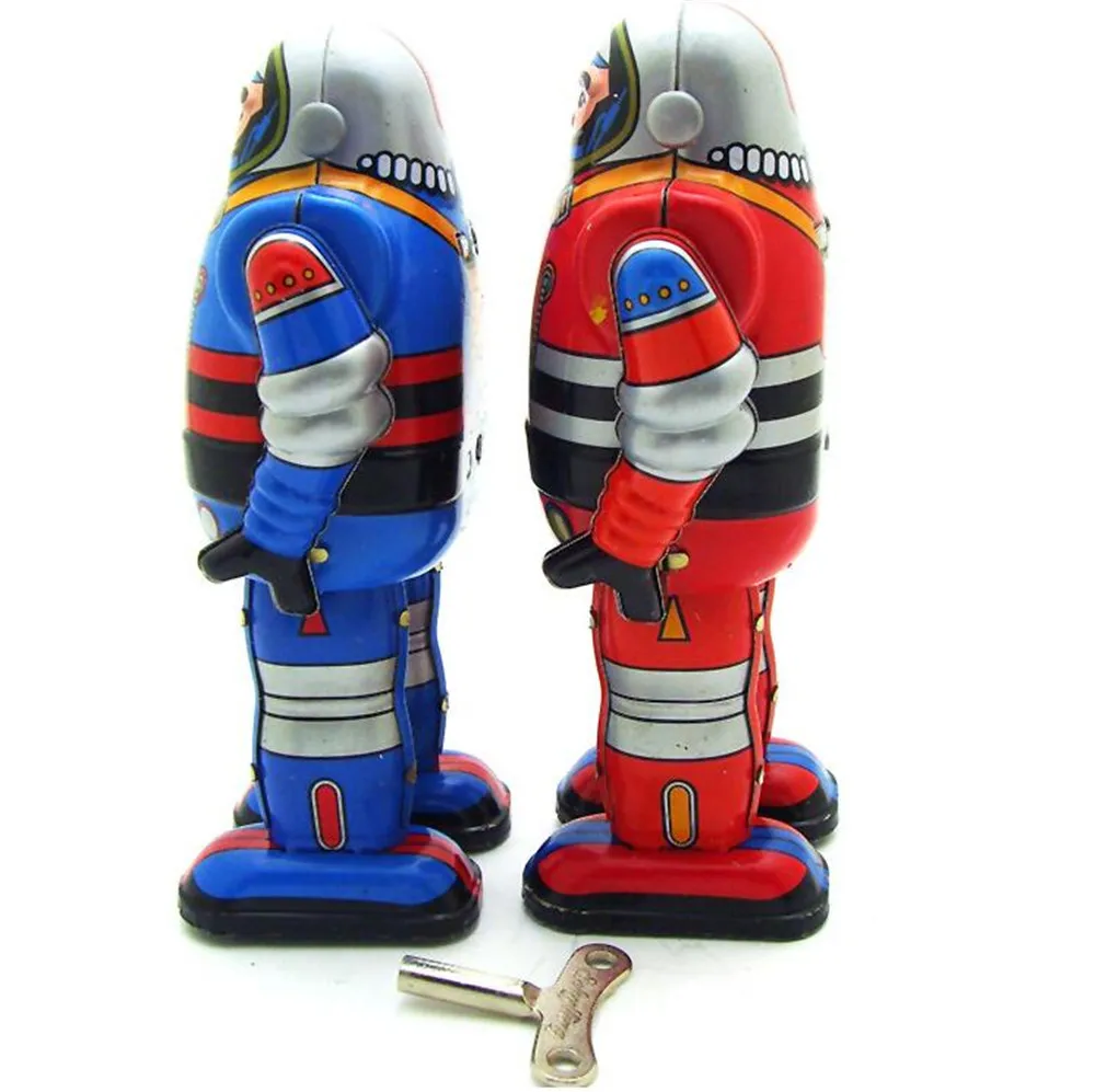 Vintage Retro astronaut robot Tin toys Classic Clockwork Wind Up Toy For Adult Kids Collectible Gift | Игрушки и хобби