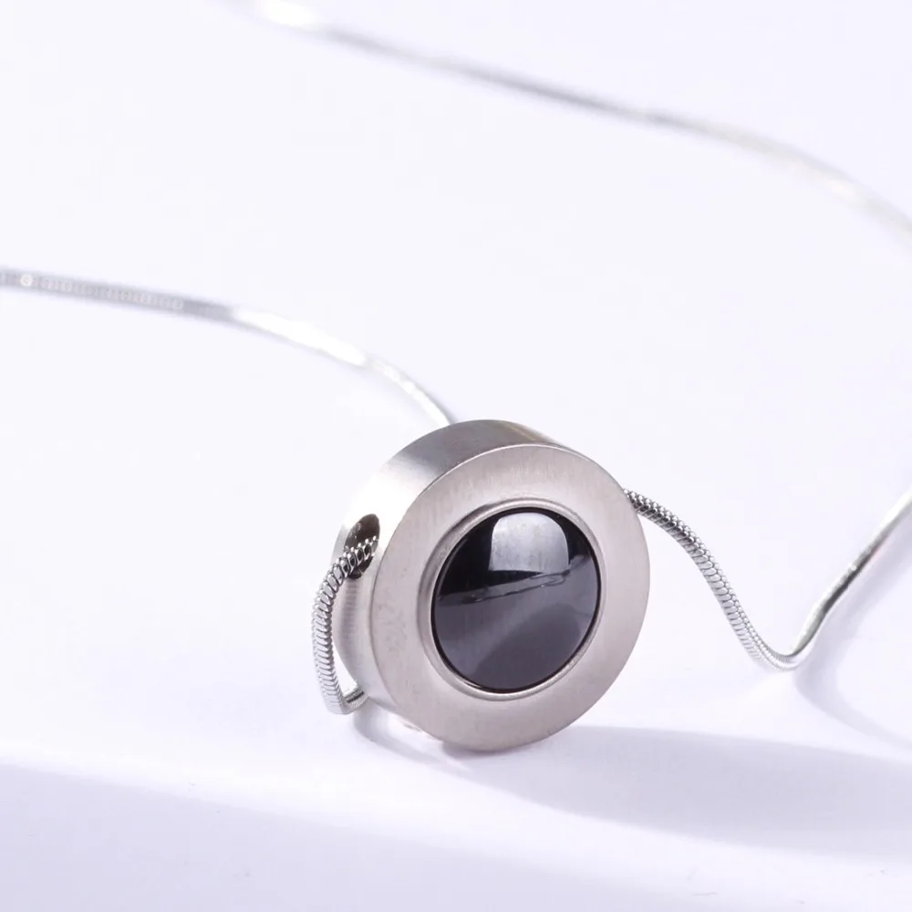 

New Big Round Health 100% Pure Titanium Pendant Necklace with Black Circle Ceramic For Women Girlfriend Anniversary Gift