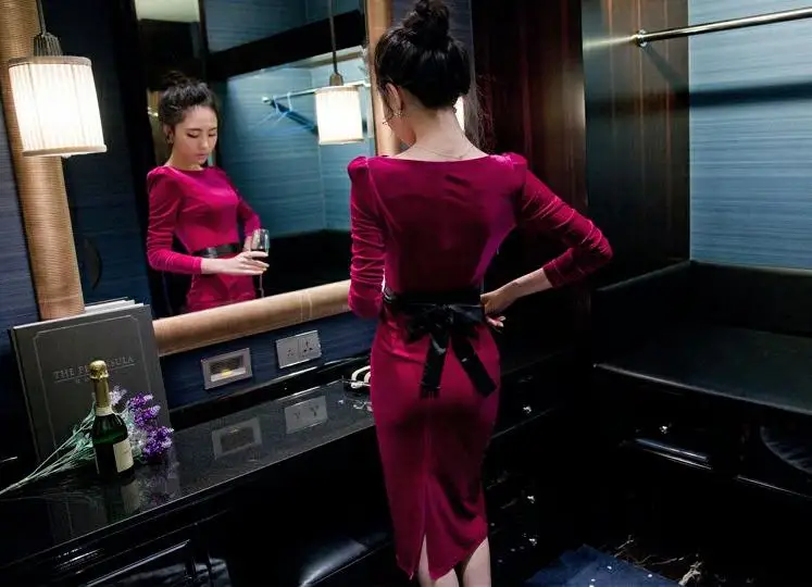 

2018 autumn new women long-sleeved temperament dress in the long section Slim thin bag hip dress