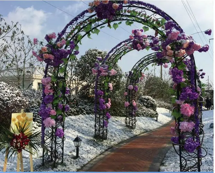 European-style iron art arch frame lawn wedding flowers climbing vine flower frame Korean style flower door new style wedding .
